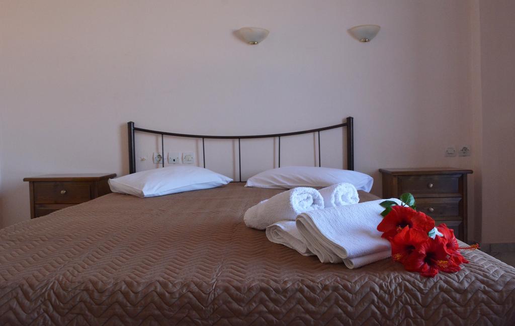 Elli Rooms Patitiri Chambre photo